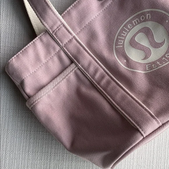 Lululemon Daily Multi-Pocket Mini Canvas Tote Bag 6.5L - mink berry light ivory - Picture 9 of 15